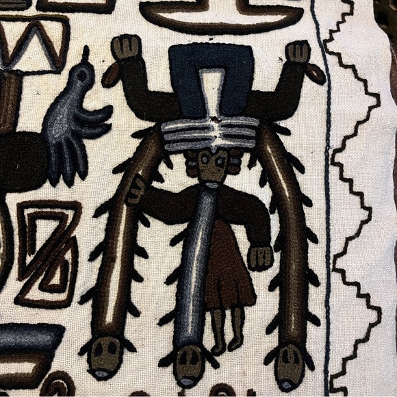 Vintage HANDMADE  PERUVIAN NAIVE STYLE CREWEL TAPESTRY - Picture 9 of 10